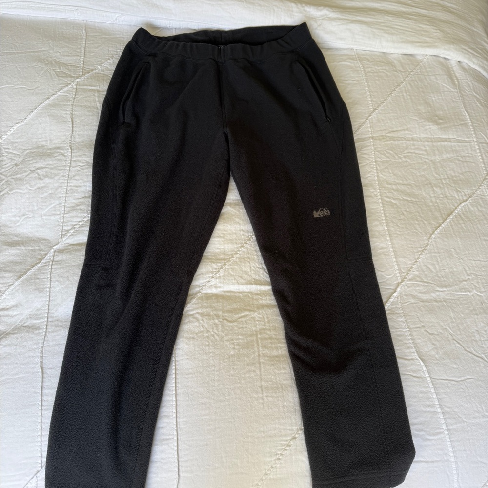 REI Women’s Black Fleece Sweatpants with Jogger Style